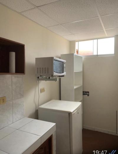 Alquilo minidepartamento