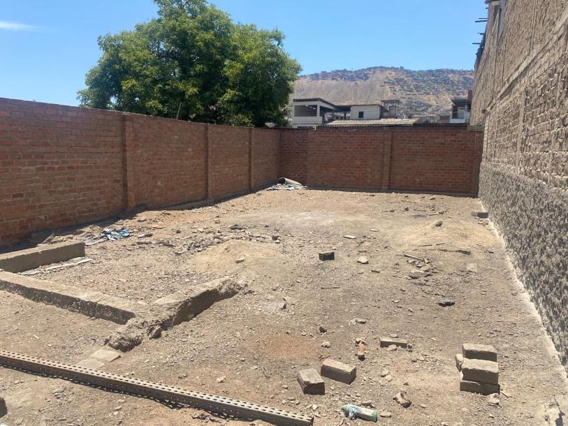 VENDO TERRENO COMERCIAL / RESIDENCIAL EN VILLA MARIA DEL TRIUNFO-4
