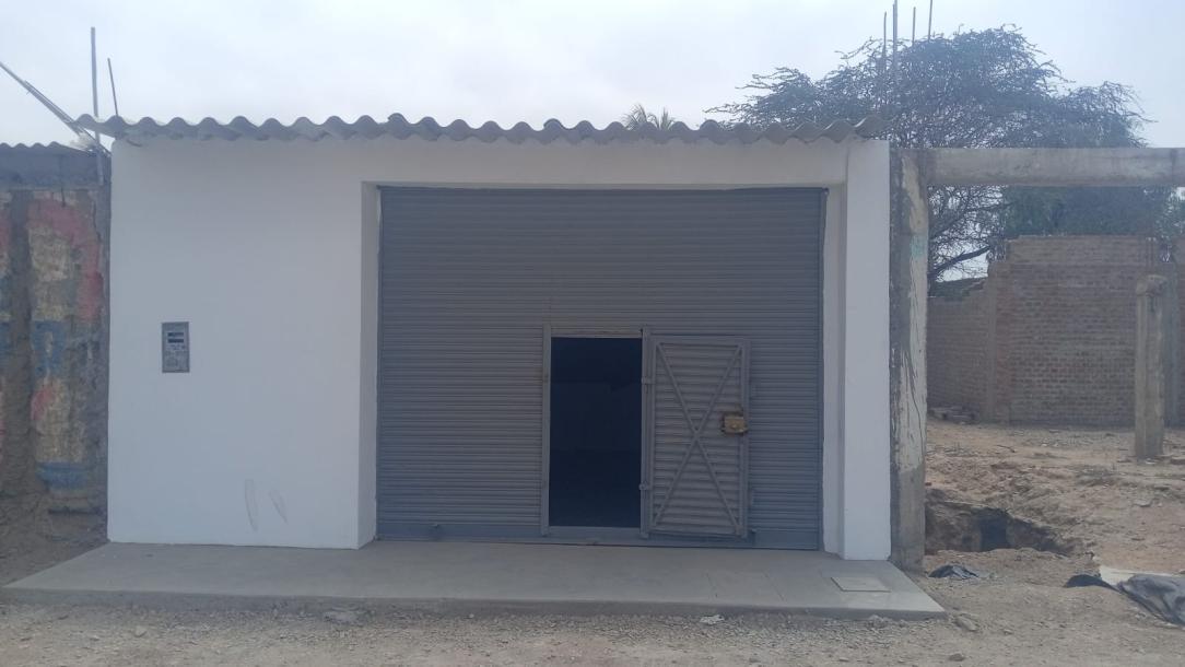 SE VENDE LOCAL COMERCIAL DE 132m² IDEAL PARA EMPRENDIMIENTO-0