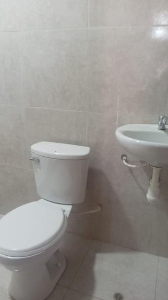 SE VENDE LOCAL COMERCIAL DE 132m² IDEAL PARA EMPRENDIMIENTO-5
