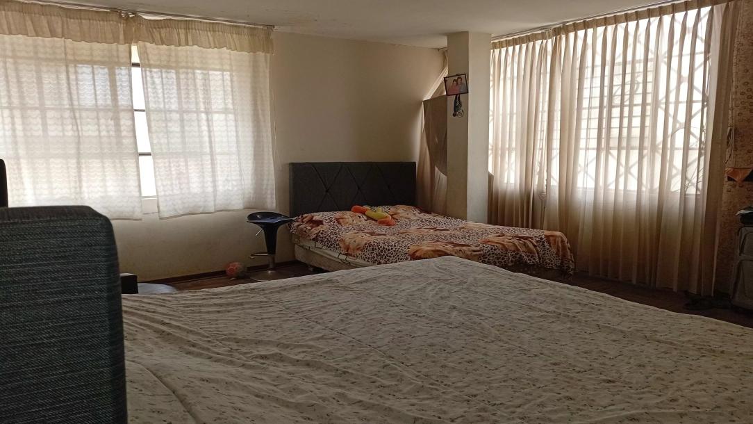 Amplia casa de 2 pisos con cochera y azotea   Urb. San Juan – Chiclayo-8