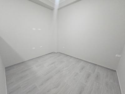 VENDO 1ER PISO REMODELADO FRENTE A LA PUERTA 6 DE LA UNÍ