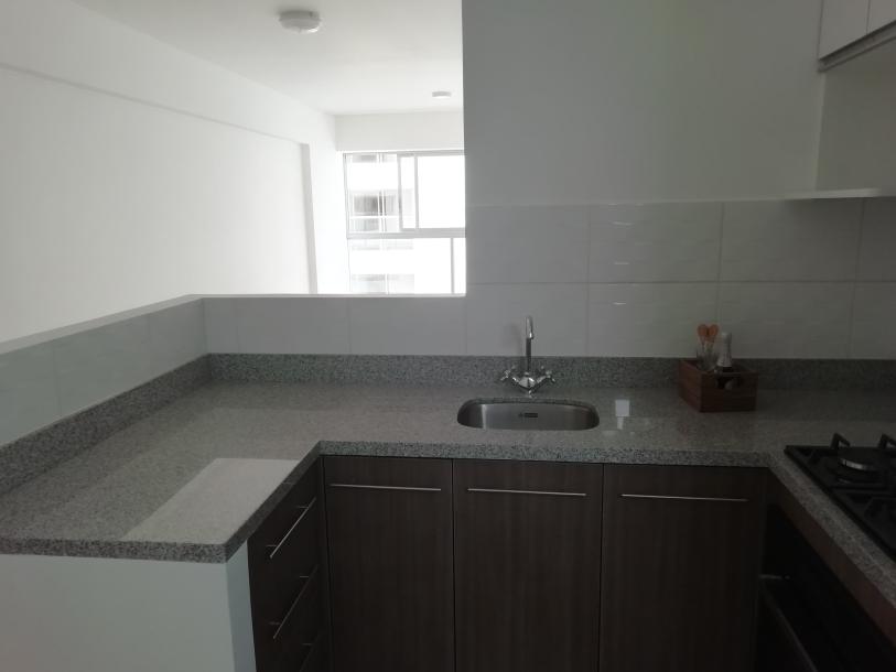 Alquilo Departamento de 1 Dormitorio En Jesus María-8