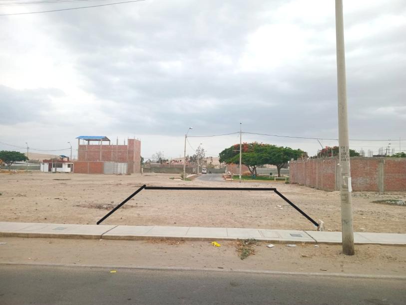 Lote de Terreno en la entrada a la Urbanización La Florida-1