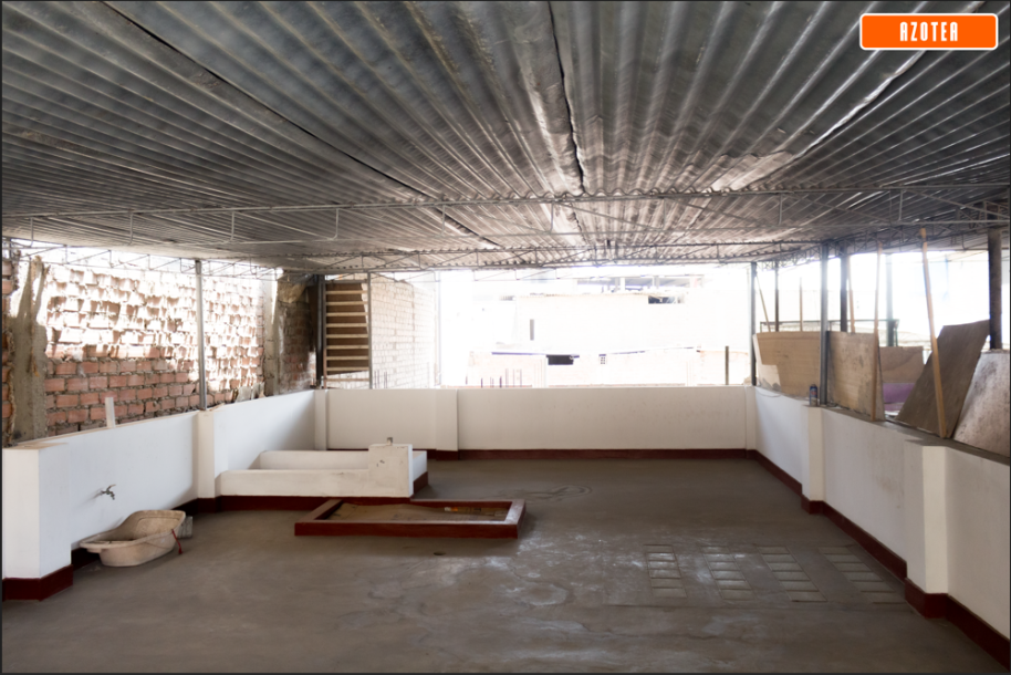 ¡Ocasión única! Casa de 3 pisos + terraza en VMT-17