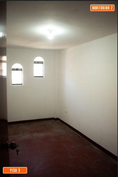¡Ocasión única! Casa de 3 pisos + terraza en VMT-13