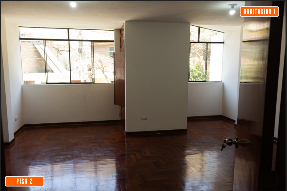 ¡Ocasión única! Casa de 3 pisos + terraza en VMT-7