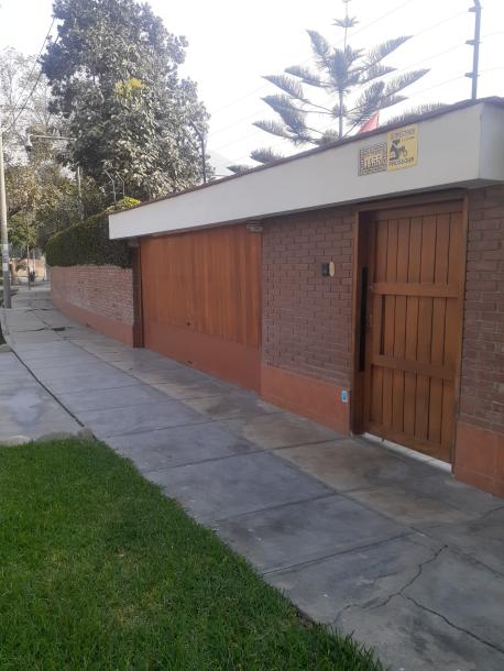 Vendo Casa en Av. Los Cedros cuadra 14 - Chaclacayo-0