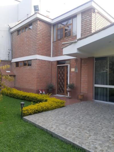 Vendo Casa en Av. Los Cedros cuadra 14 - Chaclacayo-4