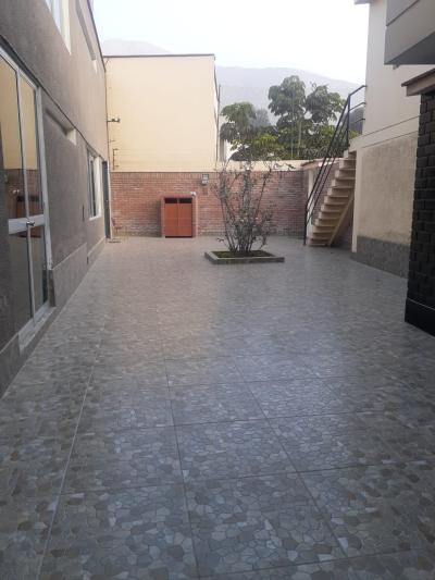 Vendo Casa en Av. Los Cedros cuadra 14 - Chaclacayo-8