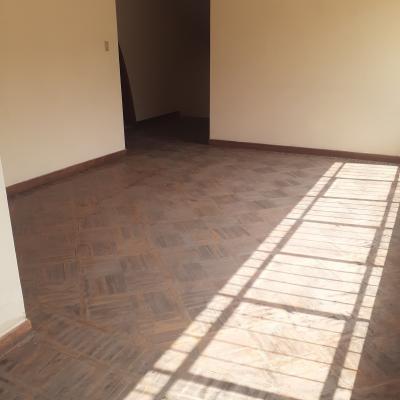 Vendo Casa en Av. Los Robles cuadra 7 Urb. El Abanico - Chaclacayo