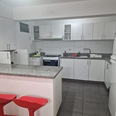 VENTA de Departamento de 2 dormitorios AMOBLADO y EQUIPADO en MIRAFLORES