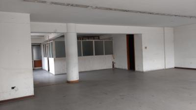VENTA DE LOCAL COMERCIAL - COCHERA HUALLAGA